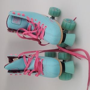 Roller Derby girl roller Skates used 12 J 2
